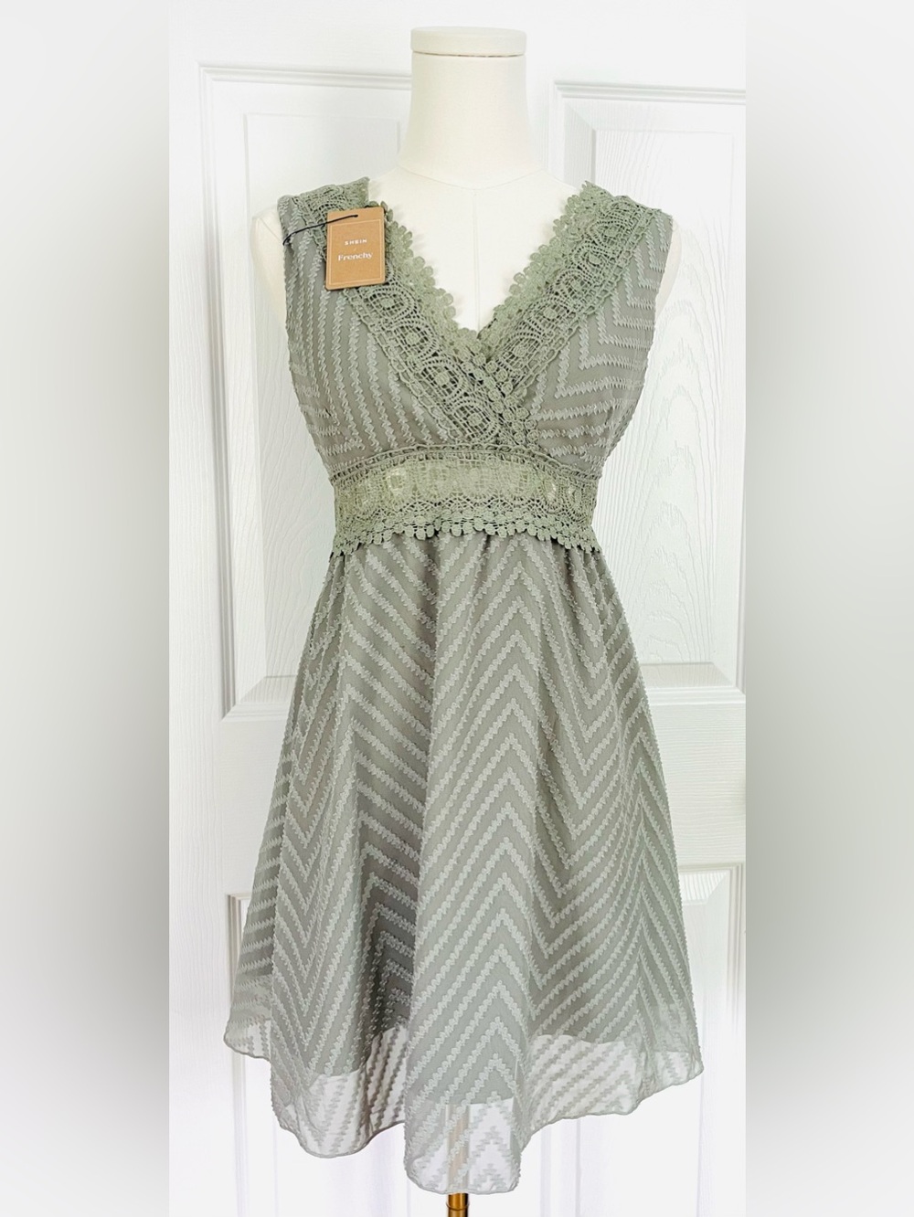 NWT Shein Lace Trim Dress Size XS - Picture 2 of 5